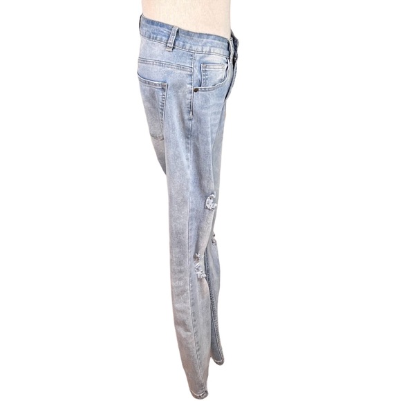 Chelsea & Violet High Rise Distressed Light Wash Straight Leg Jeans Size… - Picture 4 of 9